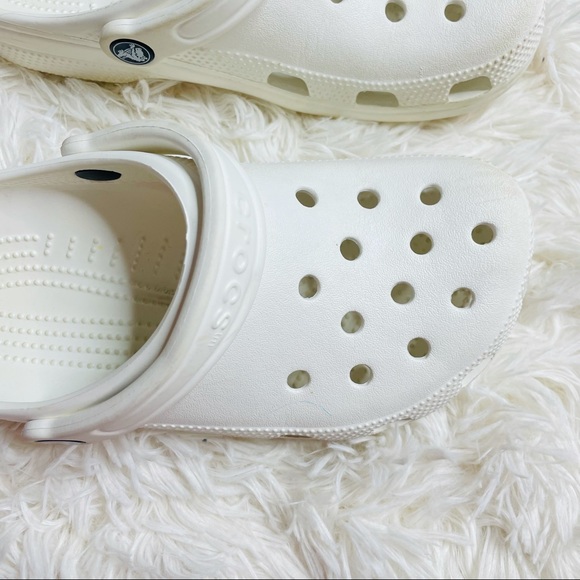 White Classic Crocs. - Picture 4 of 5